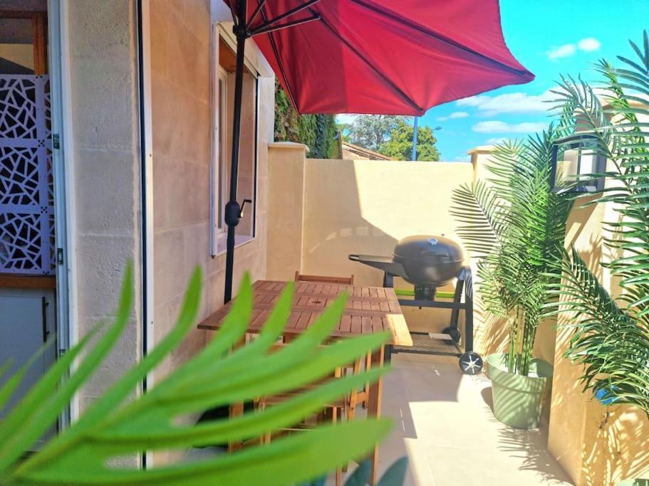 Le Quatorze Apartment Ménesplet Екстериор снимка